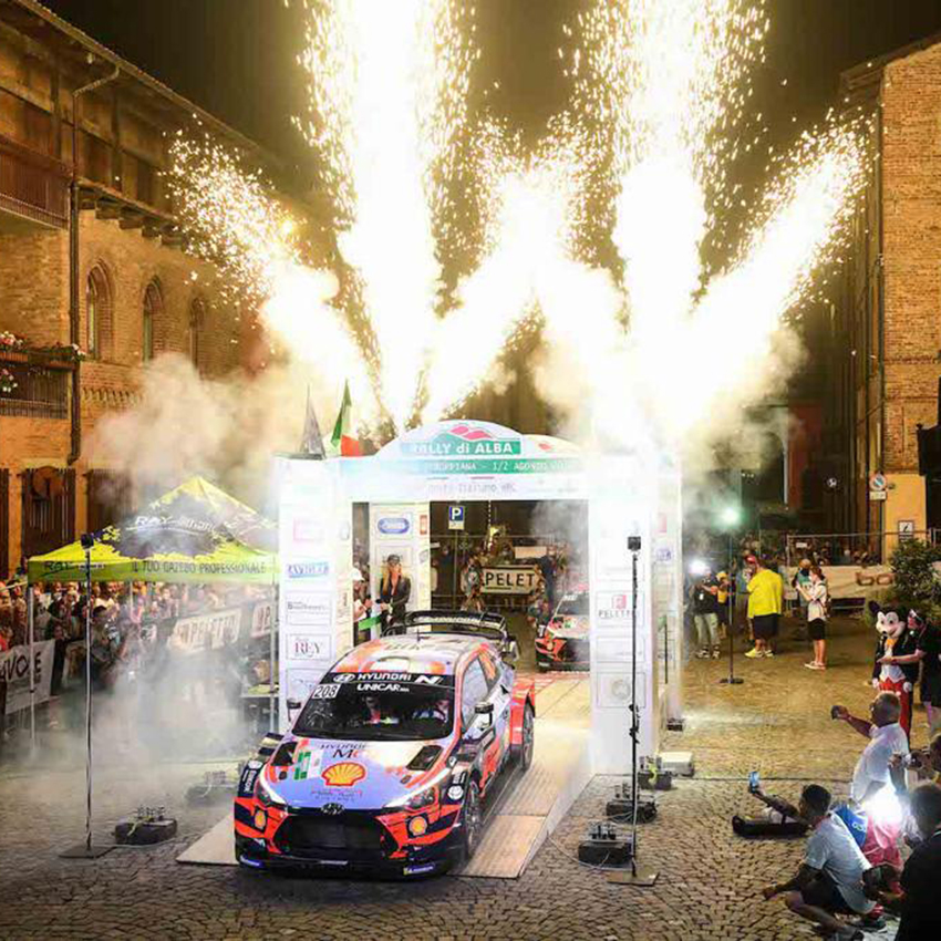 Ventagli di scintille a fuoco freddo | Spettacoli pirotecnici effetti speciali | Brixia Fireworks