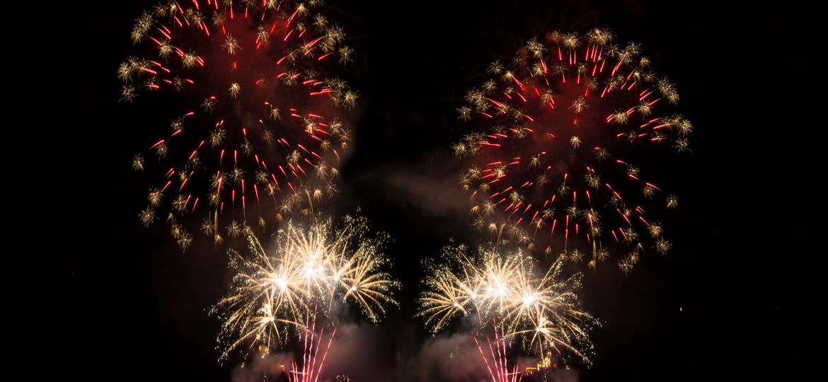 Brixia Fireworks | Spettacoli pirotecnici misti, dove gli spazi lo consentono sono la scelta ideale per coreografia e potenza di fuoco poiché nascono dalla fusione tra gli spettacoli aerei e quelli a terra.