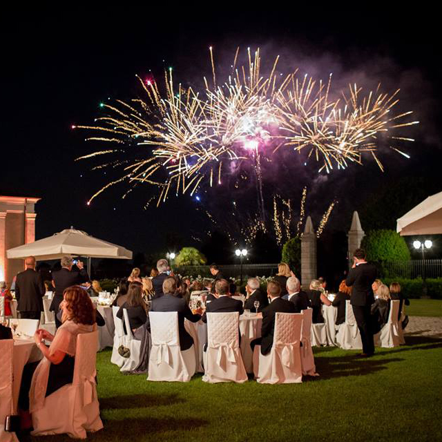 Ventaglio di salici oro con punte colorate | Spettacoli pirotecnici a terra | Brixia Fireworks